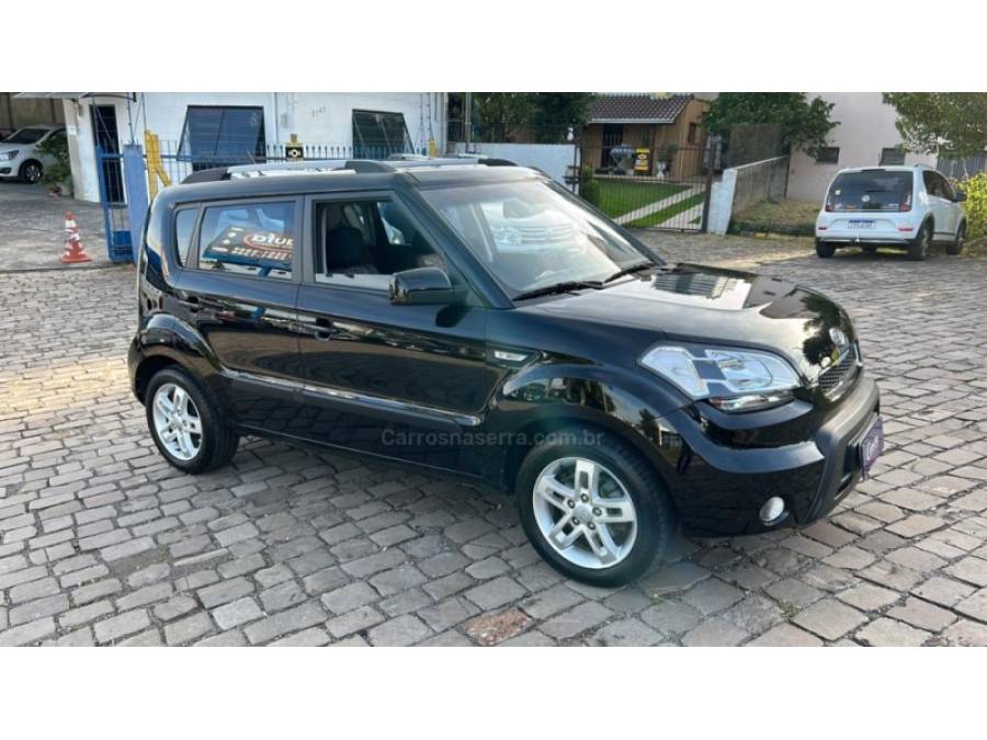 KIA MOTORS - SOUL - 2011/2012 - Preta - R$ 49.900,00