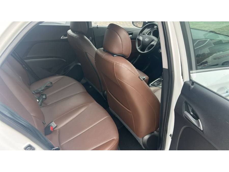 HYUNDAI - HB20 - 2017/2018 - Branca - R$ 72.900,00