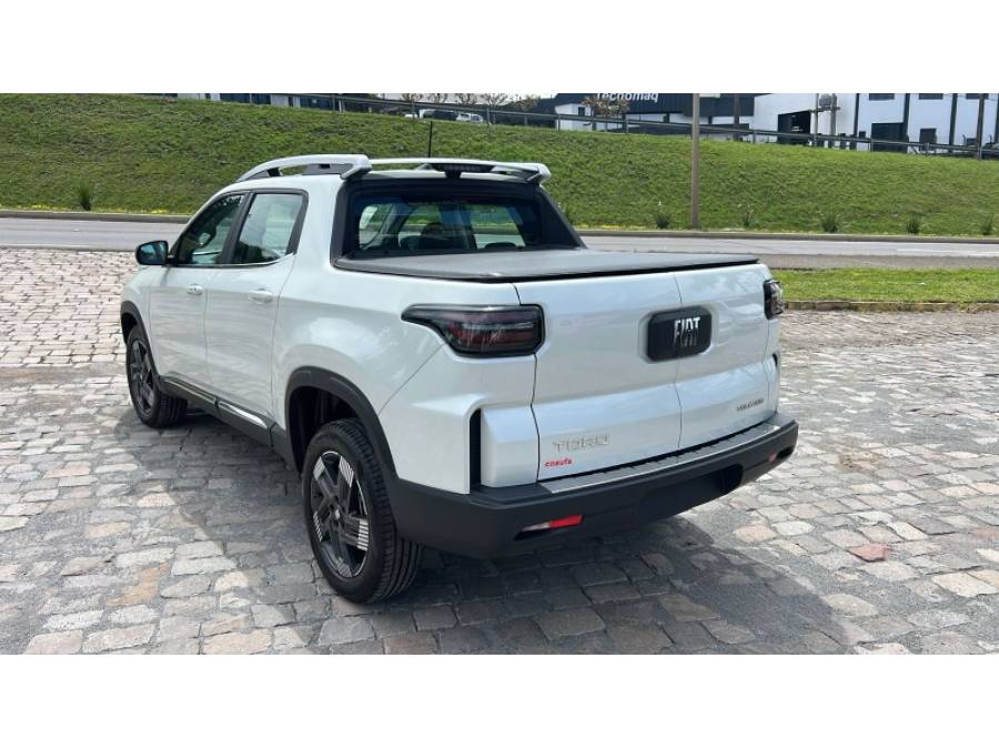 FIAT - TORO - 2025/2026 - Branca - R$ 161.000,00