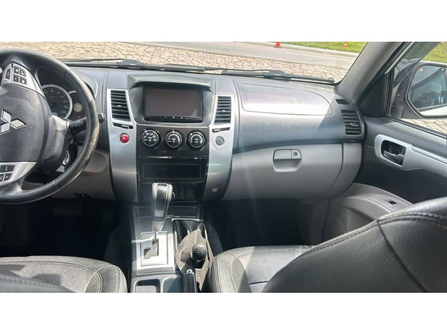 MITSUBISHI - PAJERO DAKAR - 2011/2012 - Branca - R$ 105.000,00