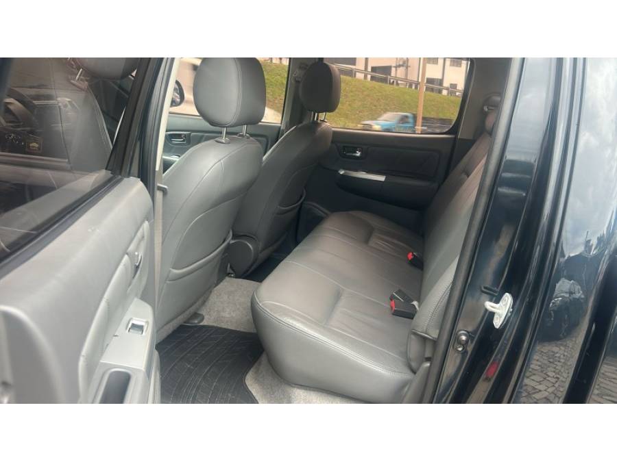 TOYOTA - HILUX - 2013/2013 - Preta - R$ 139.000,00