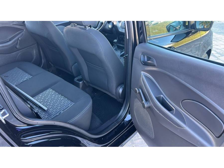 FORD - KA + - 2015/2016 - Preta - R$ 39.000,00