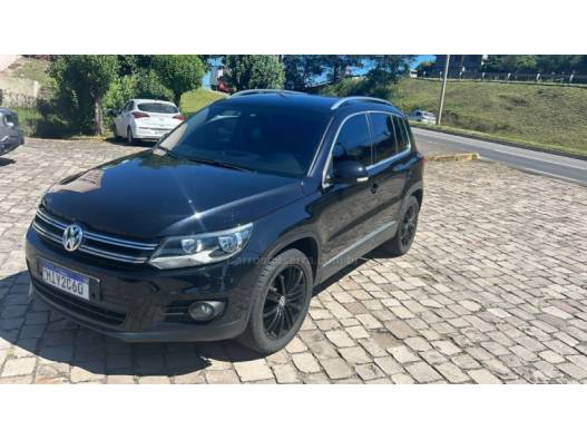 VOLKSWAGEN - TIGUAN - 2012/2012 - Preta - R$ 64.000,00