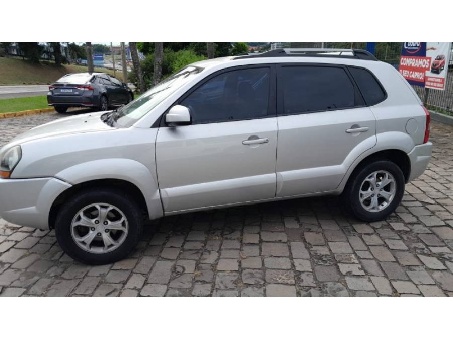 HYUNDAI - TUCSON - 2014/2015 - Prata - R$ 55.000,00